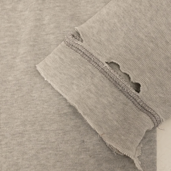 Thrashed Natural Wear Long Sleeve Gray T Shirt GAP - Picture 2 of 9